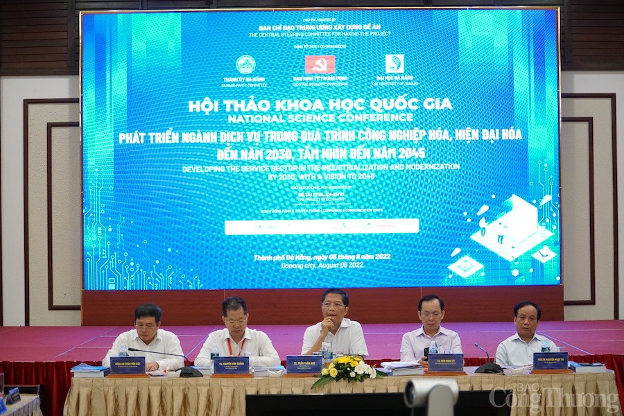 Trưởng ban Kinh tế Trung ương Trần Tuấn Anh: Dịch vụ là động lực quan trọng thúc đẩy thực hiện các mục tiêu công nghiệp hóa, hiện đại hóa