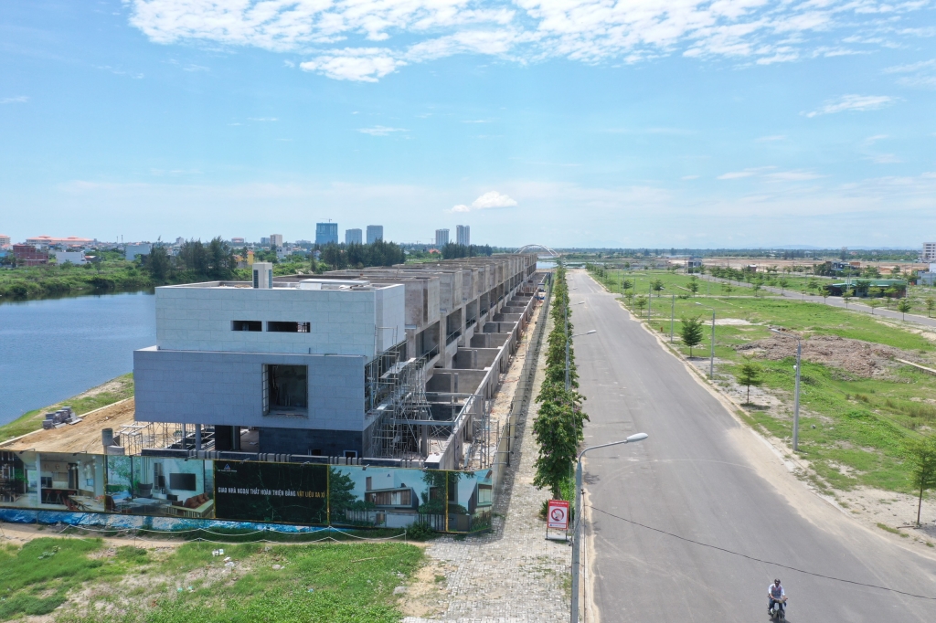 Đất Xanh miền Trung nói gì về việc 36 căn biệt thự bị dừng thi công? dat xanh mien trung noi gi ve viec 36 can biet thu bi dung thi cong