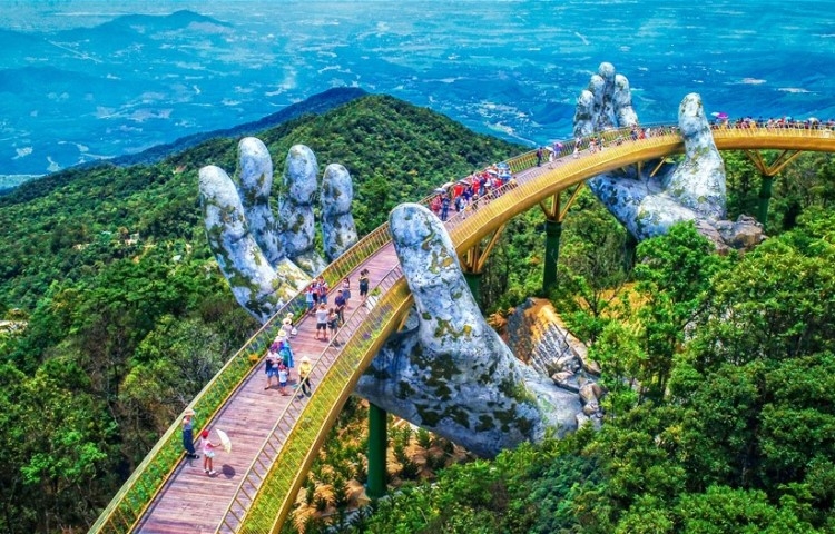 Khám phá “xứ sở Cầu Vàng” Bà Nà Hills chỉ với 300.000 đồng kham pha xu so cau vang ba na hills chi voi 300000 dong