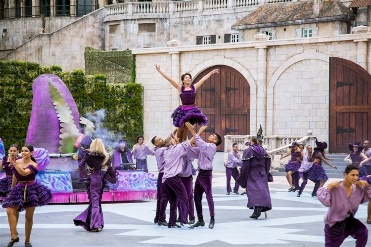 Khám phá “xứ sở Cầu Vàng” Bà Nà Hills chỉ với 300.000 đồng kham pha xu so cau vang ba na hills chi voi 300000 dong