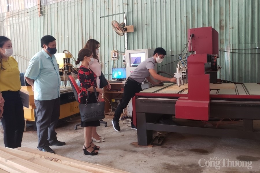 Đà Nẵng: Bàn giao các máy móc thiết bị cho doanh nghiệp Đà Nẵng: Bàn giao các máy móc thiết bị cho doanh nghiệp