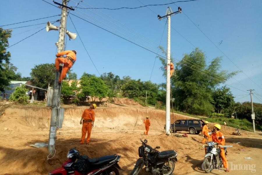 Gia Lai: Vượt khó đưa điện về làng vùng sâu, vùng xa, vùng đồng bào tái định cư Gia Lai: Vượt khó đưa điện về làng vùng sâu, vùng xa, vùng đồng bào tái định cư