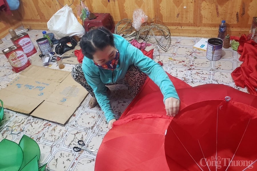 Nghề làm đèn lồng Trung thu tại Hội An Nghề làm đèn lồng Trung thu tại Hội An