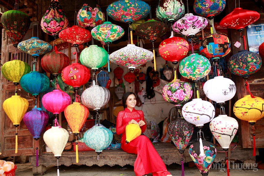 Nghề làm đèn lồng Trung thu tại Hội An Nghề làm đèn lồng Trung thu tại Hội An