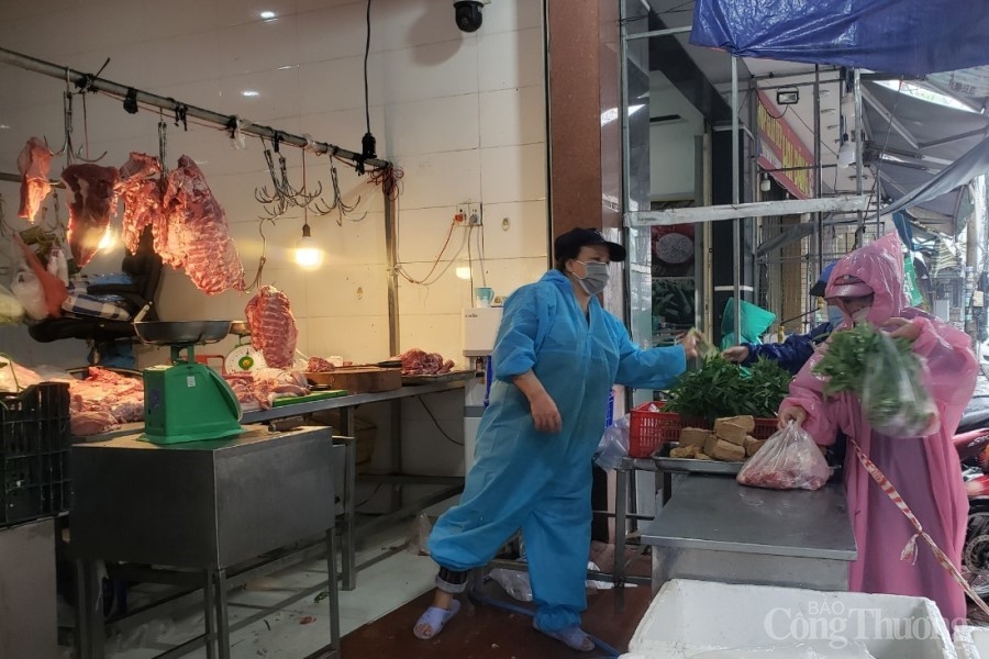 Miền Trung: Gồng mình ứng phó bão số 5, an toàn của người dân là quan trọng hàng đầu