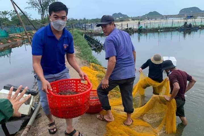 Miền Trung: Gồng mình ứng phó bão số 5, an toàn của người dân là quan trọng hàng đầu