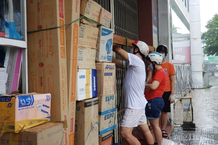 Miền Trung: Gồng mình ứng phó bão số 5, an toàn của người dân là quan trọng hàng đầu