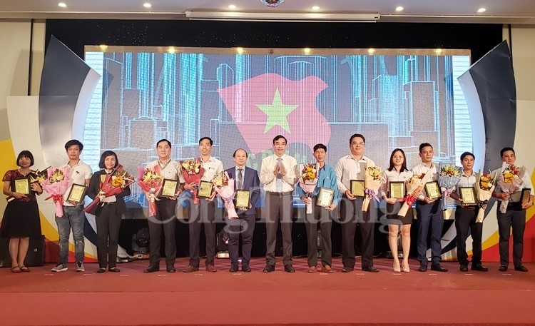 da nang ton vinh 38 doanh nghiep cham lo tot doi song nguoi lao dong