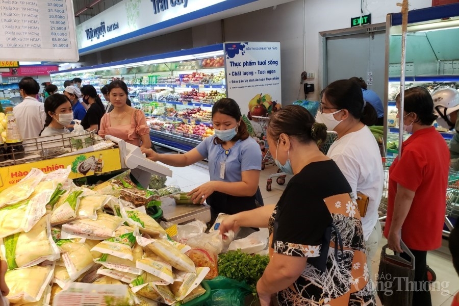 Đà Nẵng: Hàng trăm hecta rau màu ngập úng, giá rau xanh tăng “phi mã” Đà Nẵng: Hàng trăm hecta rau màu ngập úng, giá rau xanh tăng “phi mã”