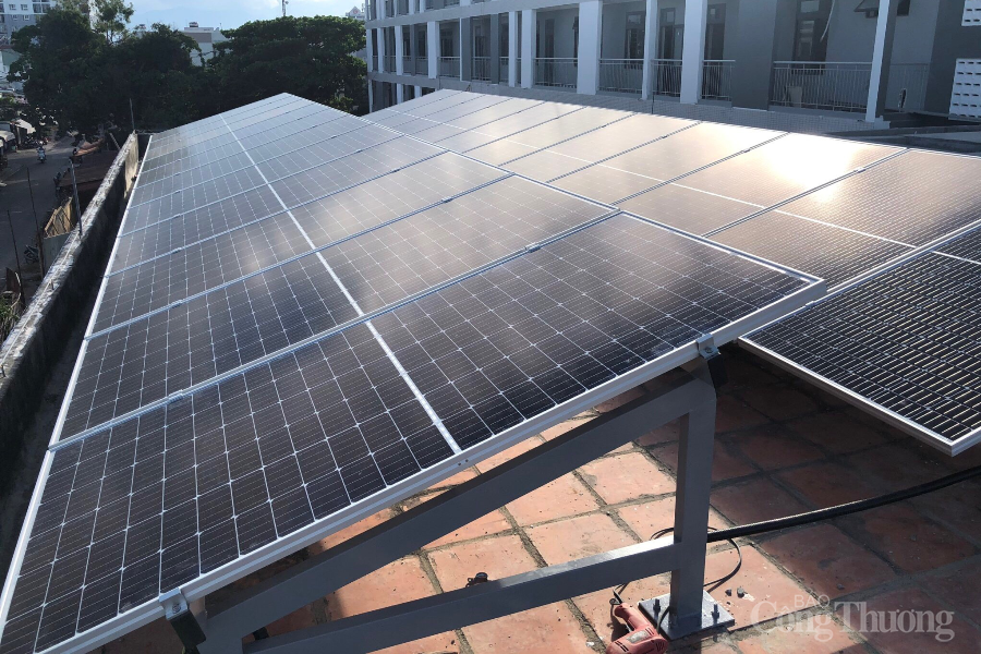 Đà Nẵng: Phát triển điện mặt trời mái nhà để giảm phát thải nhà kính, tiết kiệm chi phí Đà Nẵng: Phát triển điện mặt trời mái nhà để giảm phát thải nhà kính, tiết kiệm chi phí