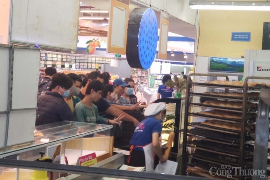 Đà Nẵng: Sức mua các mặt hàng thiết yếu tăng mạnh nhưng không khan hàng