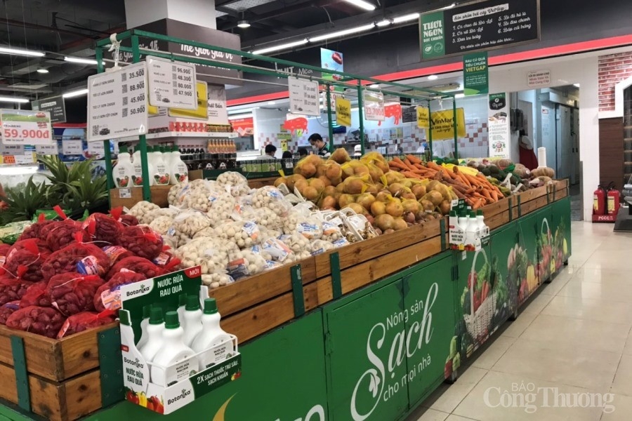 Toàn cảnh miền Trung ứng phó với cơn bão mạnh nhất trong nhiều năm qua Toàn cảnh miền Trung ứng phó với cơn bão mạnh nhất trong nhiều năm qua