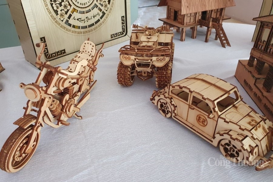 Đà Nẵng: Khuyến công địa phương “tiếp sức” hơn 1,12 tỷ đồng cho 9 cơ sở sản xuất Đà Nẵng: Khuyến công địa phương “tiếp sức” hơn 1,12 tỷ đồng cho 9 cơ sở sản xuất