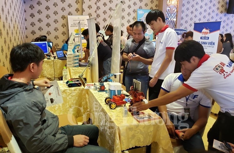 Surf Đà Nẵng 2019 – Khởi nghiệp để kiến tạo surf da nang 2019 khoi nghiep de kien tao