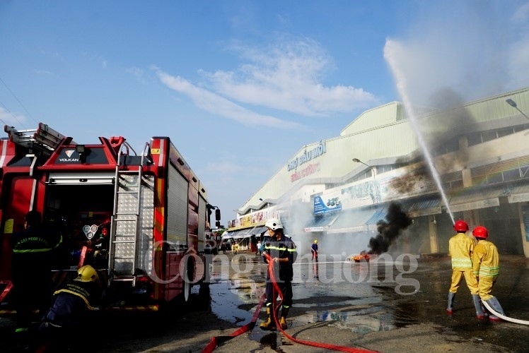 dien tap chua chay va cuu nan do chap dien tai cho dau moi da nang