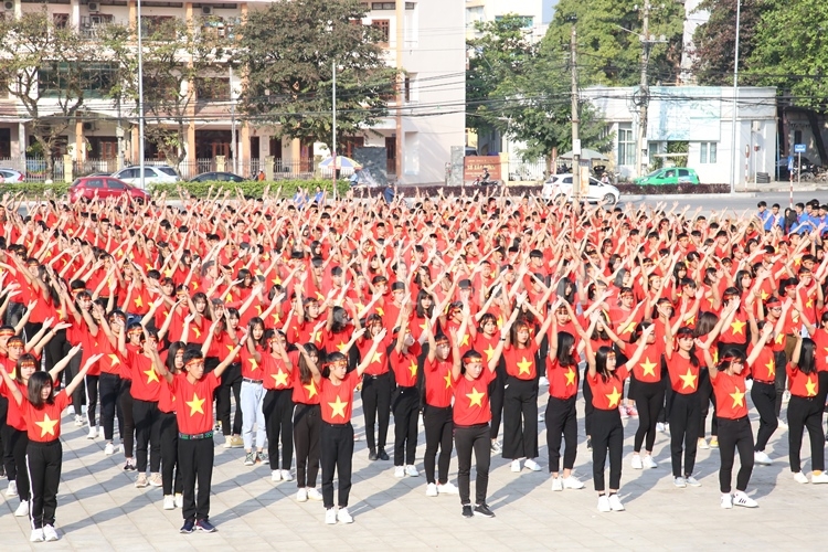 Hành trình “Tôi yêu Tổ quốc tôi” tại Đà Nẵng: Tổ quốc nhìn từ biển hanh trinh toi yeu to quoc toi tai da nang to quoc nhin tu bien