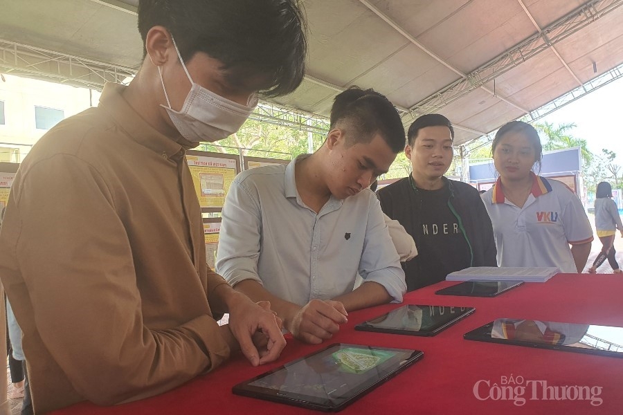 Đà Nẵng: Triển lãm tư liệu “Hoàng Sa, Trường Sa của Việt Nam – Những bằng chứng lịch sử và pháp lý”