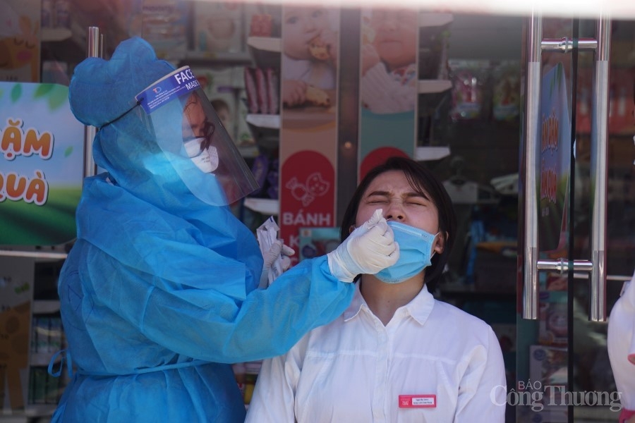 Đà Nẵng: Tăng cường kiểm soát, xử lý nghiêm vi phạm phòng chống dịch tại các cơ sở kinh doanh ăn uống