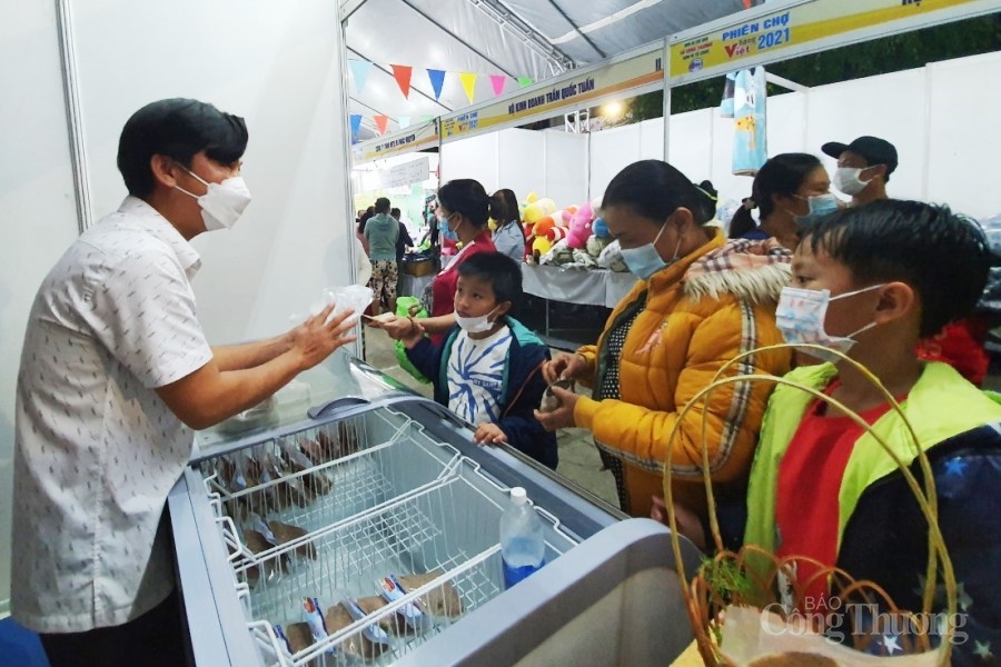 Đà Nẵng: Đưa hàng Việt về các xã miền núi