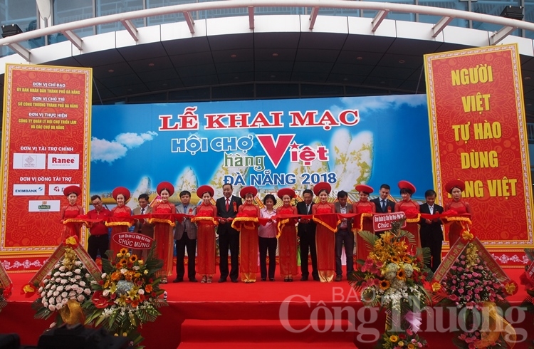 450 gian hang tham gia hoi cho hang viet da nang 2018