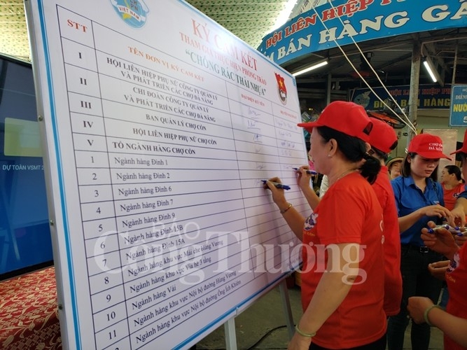 Tiểu thương các chợ truyền thống Đà Nẵng chung tay chống rác thải nhựa tieu thuong cac cho truyen thong da nang chung tay chong rac thai nhua