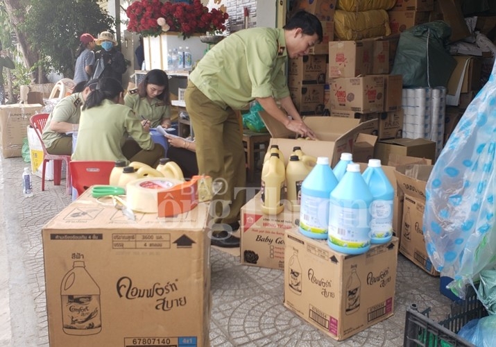 da nang phat hien gan 160 binh nuoc xa comfort dom