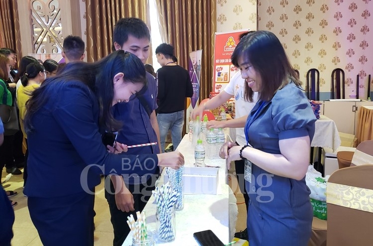 Đà Nẵng: 8X khởi nghiệp với ống hút giấy da nang 8x khoi nghiep voi ong hut giay