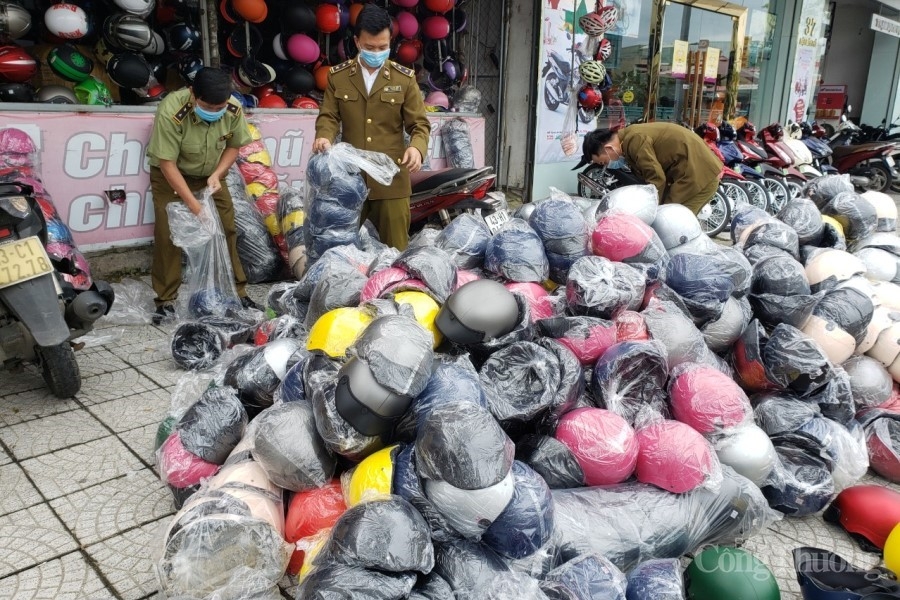 Đà Nẵng: Phát hiện hàng trăm mũ bảo hiểm có dấu hiệu giả mạo nhãn hiệu