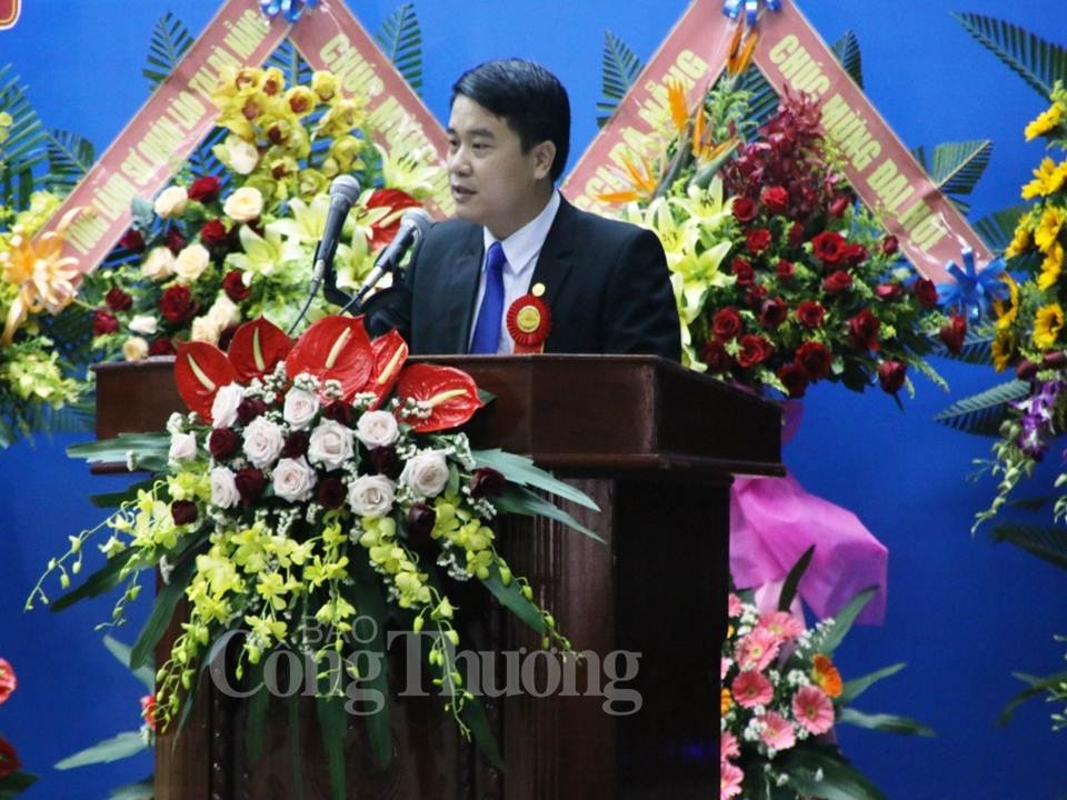 dai hoi hiep hoi doanh nghiep quang nam va chiec tu va day y nghia