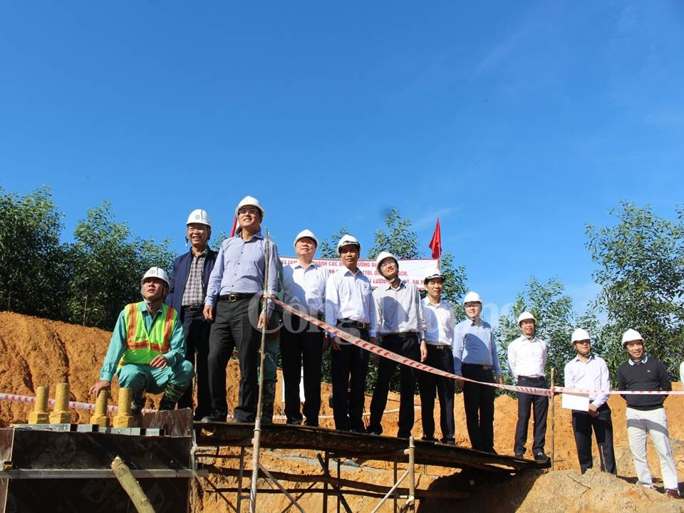 no luc hoan thanh duong day 500 kv quang trach doc soi dung tien do