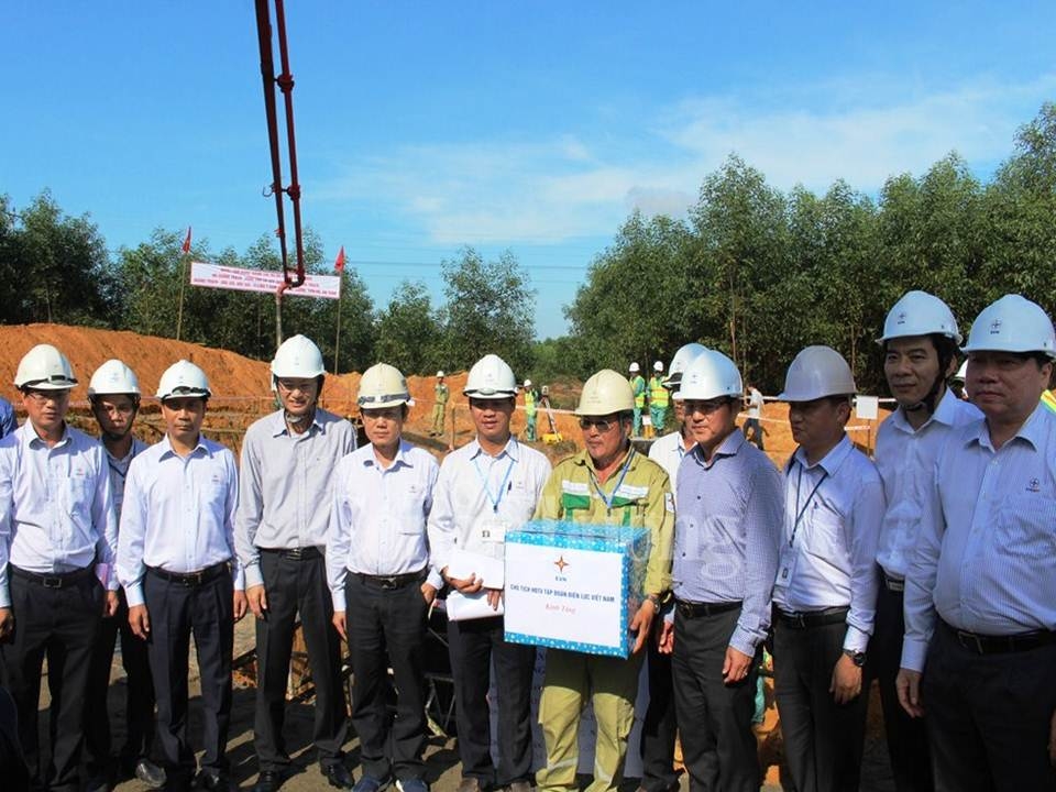 no luc hoan thanh duong day 500 kv quang trach doc soi dung tien do