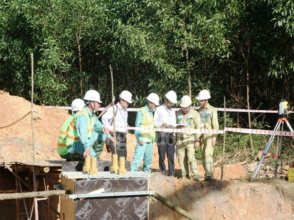 no luc hoan thanh duong day 500 kv quang trach doc soi dung tien do