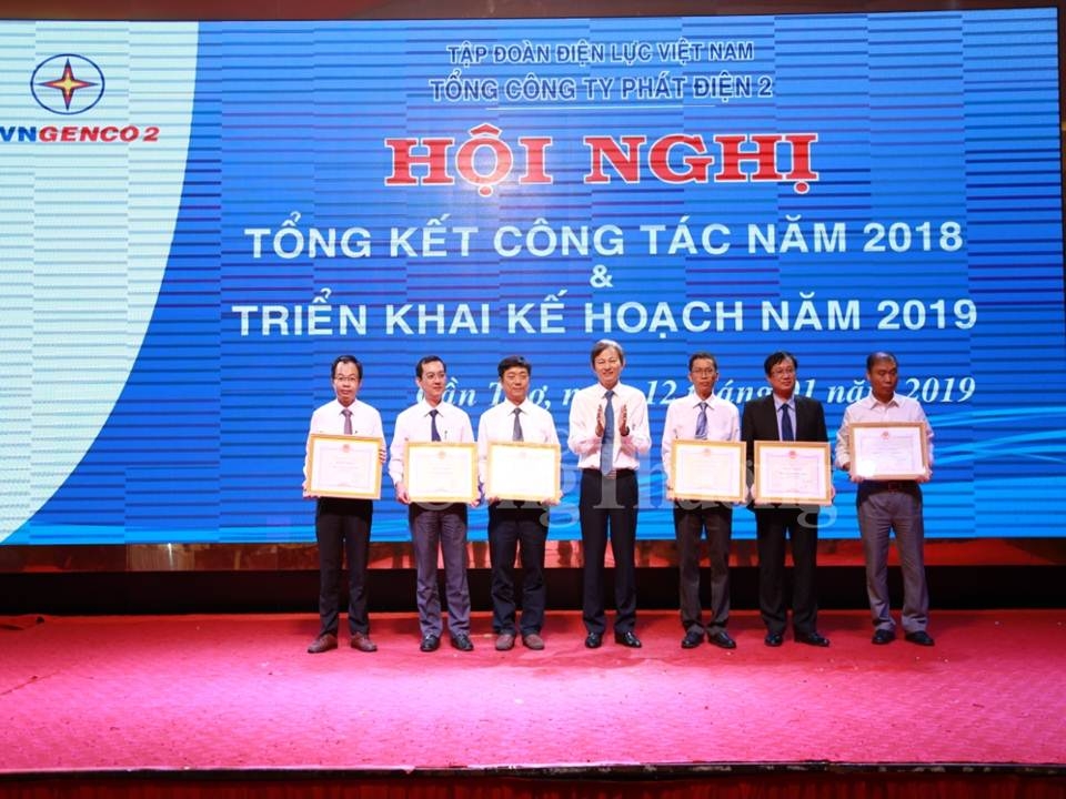 evngenco 2 hoa n tha nh vuot muc vuot muc san xuat dien nam 2018