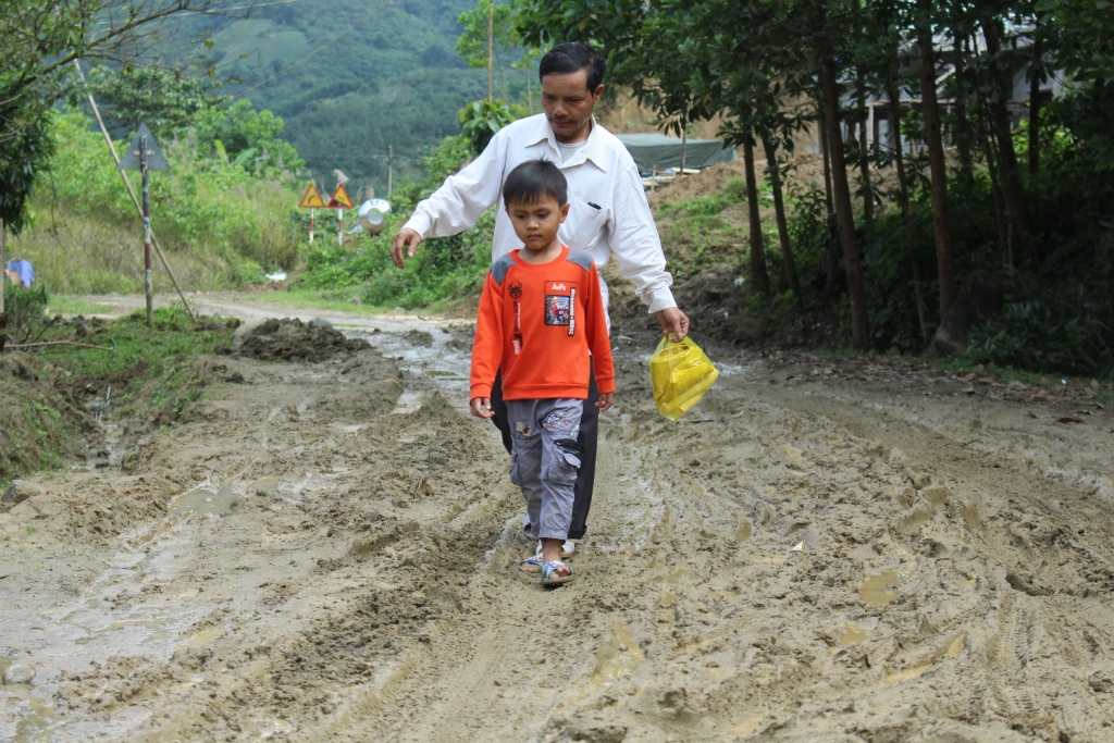Mang xuân yêu thương đến biên cương mang xuan yeu thuong den bien cuong