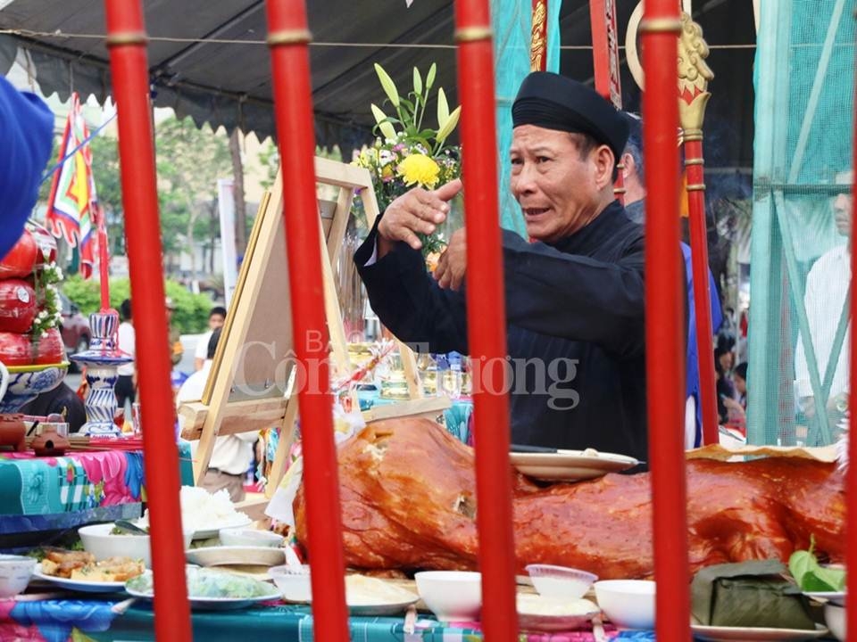 da nang trang trong le hoi cau ngu dau nam cua nguoi dan mien bien