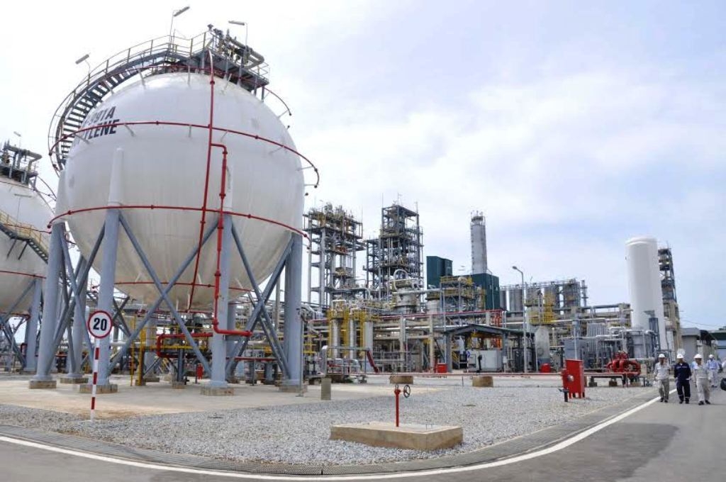 Công nghiệp Quảng Ngãi phấn đấu đạt giá trị 123.000 tỷ đồng. nganh cong thuong quang ngai bam sat vao nhieu chuong trinh dinh huong lon