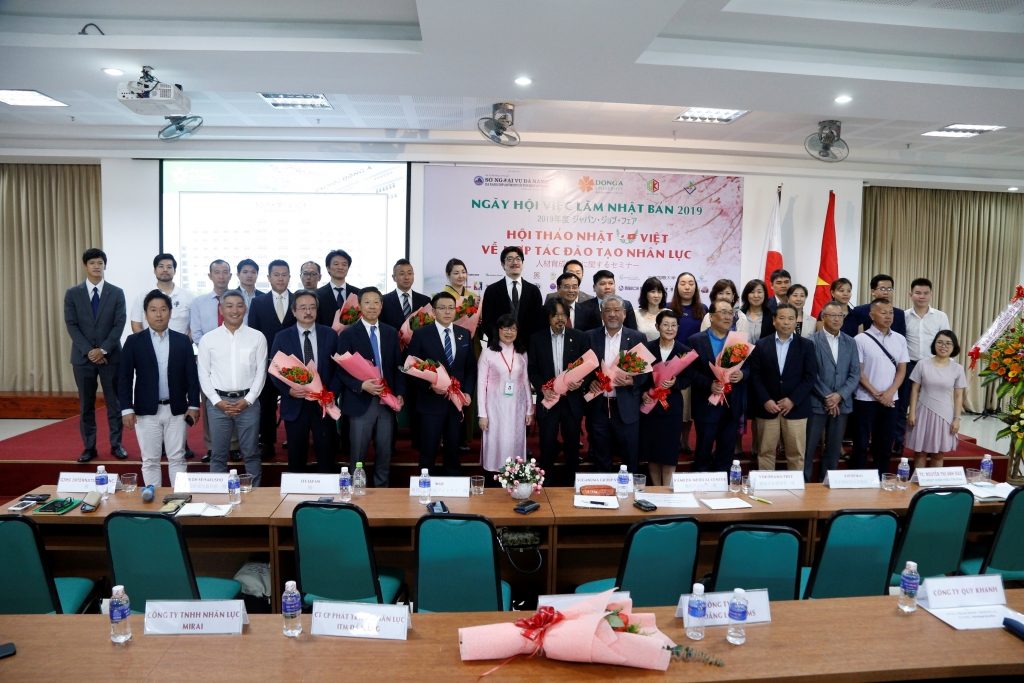 Trao học bổng trị giá 12 tỷ đồng cho sinh viên và tạo cơ hội việc làm tại Nhật Bản trao hoc bong tri gia 12 ty dong cho sinh vien va tao co hoi viec lam tai nhat ban