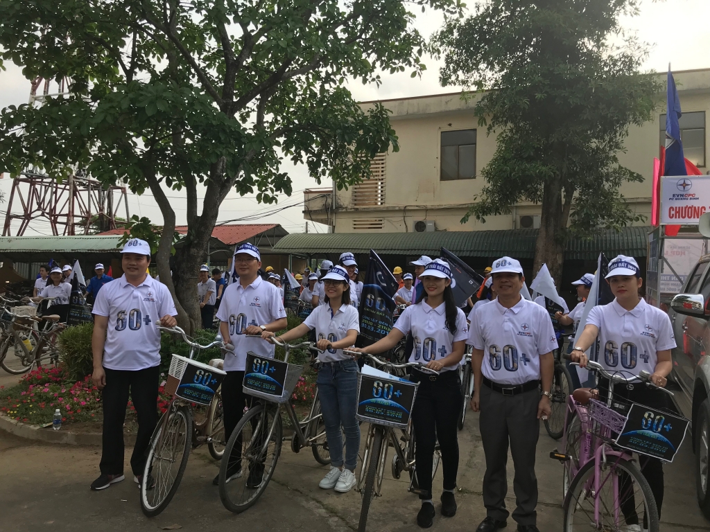 Quảng Bình: Đạp xe tuyên truyền hưởng ứng Chiến dịch Giờ trái đất 2019 quang binh dap xe tuyen truyen huong ung chien dich gio trai dat 2019