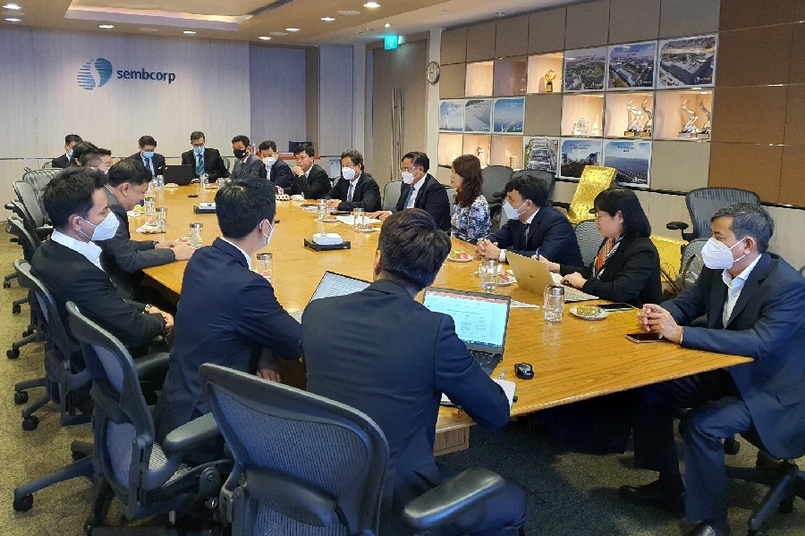 Toàn cảnh buổi họp. Toàn cảnh buổi họp.