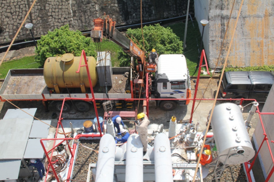 Sửa chữa MBA 2T trong kỳ đại tu tở máy H2 năm 2022. Sửa chữa MBA 2T trong kỳ đại tu tở máy H2 năm 2022.