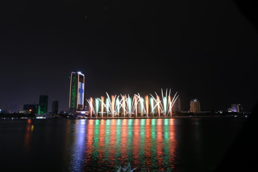 Lễ hội pháo hoa quốc tế Đà Nẵng 2019: “ Tuyệt sắc trong mưa” le hoi phao hoa quoc te da nang 2019 tuyet sac trong mua