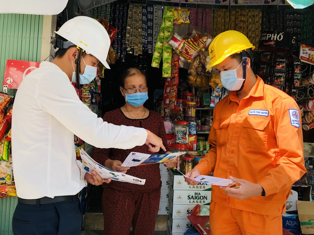 EVNCPC: Kiểm soát mức tiêu thụ điện tăng mùa nắng nóng EVNCPC: Kiểm soát mức tiêu thụ điện tăng mùa nắng nóng