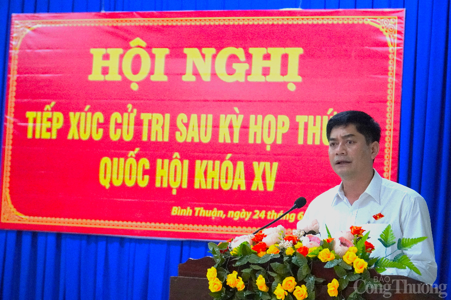 ông Y Vinh Tơr - Ủy viên dự khuyết Trung ương Đảng, Ủy viên Ban Thường vụ Tỉnh ủy, Chủ tịch HĐND tỉnh, Trưởng Đoàn đại biểu Quốc hội tỉnh Đắk Lắk