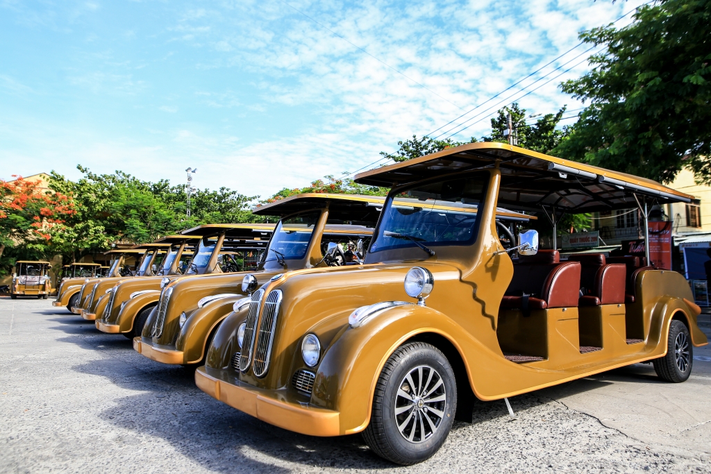 hoi an dua 120 xe dien lam phuong tien cong cong