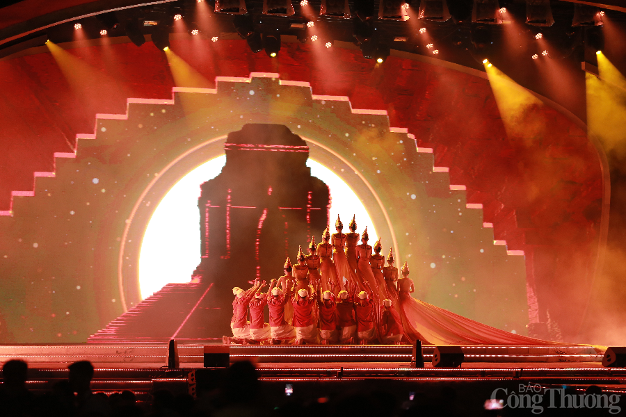 Đà Nẵng: Ấn tượng Đại nhạc hội “Take me to the Sun”