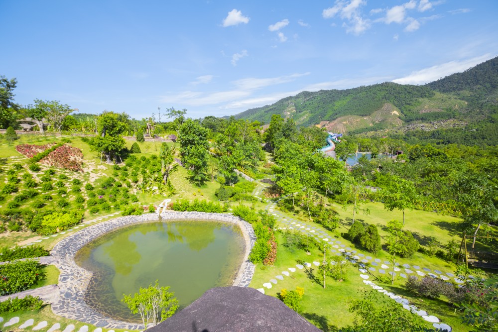 Đà Nẵng: Khám phá khu rừng tình yêu tại khu du lịch Núi Thần Tài Đà Nẵng: Khám phá khu rừng tình yêu tại khu du lịch Núi Thần Tài