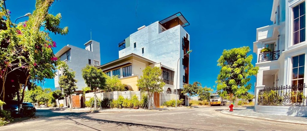 B. OCEAN - Viên kim cương cuối cùng phía Tây Bắc Đà Nẵng B. OCEAN - Viên kim cương cuối cùng phía Tây Bắc Đà Nẵng