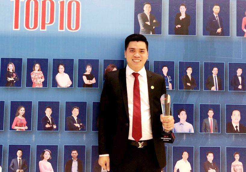 tu nguoi ban vat lieu xay dung tro thanh top 10 doanh nhan tre khoi nghiep xuat sac nhat