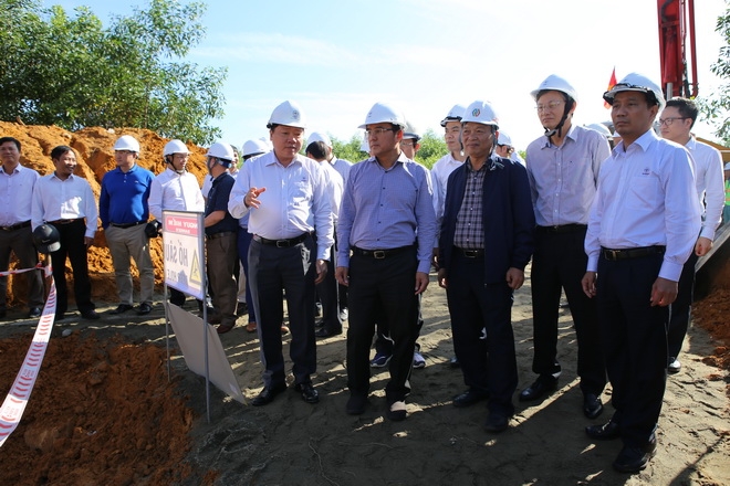 Tháo gỡ vướng mắc công tác bồi thường giải phóng mặt bằng của Dự án đường dây 500 kV mạch 3 thao go vuong mac cong tac boi thuong giai phong mat bang cua du an duong day 500 kv mach 3