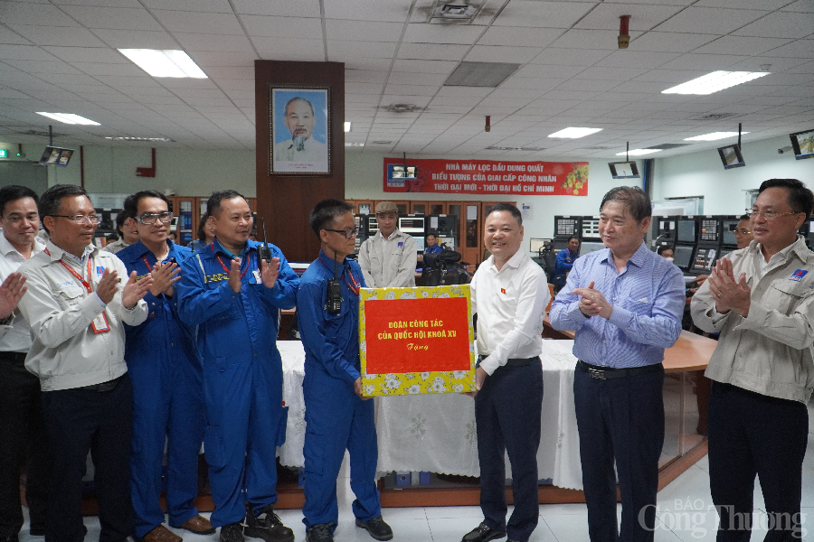 Đoàn công tác của Quốc hội làm việc tại Công ty Cổ phần Lọc hóa dầu Bình Sơn Đoàn công tác của Quốc hội làm việc tại Công ty Cổ phần Lọc hóa dầu Bình Sơn